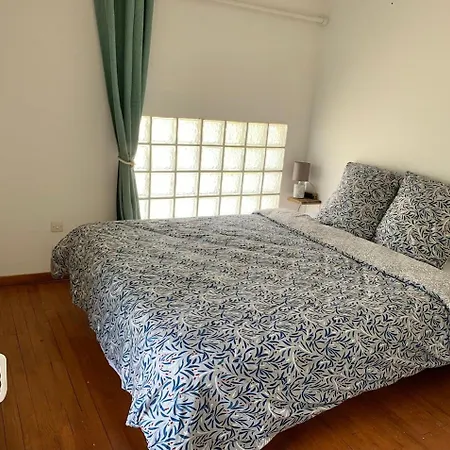 Maupiti, Maisonnette En Bord De D'ares