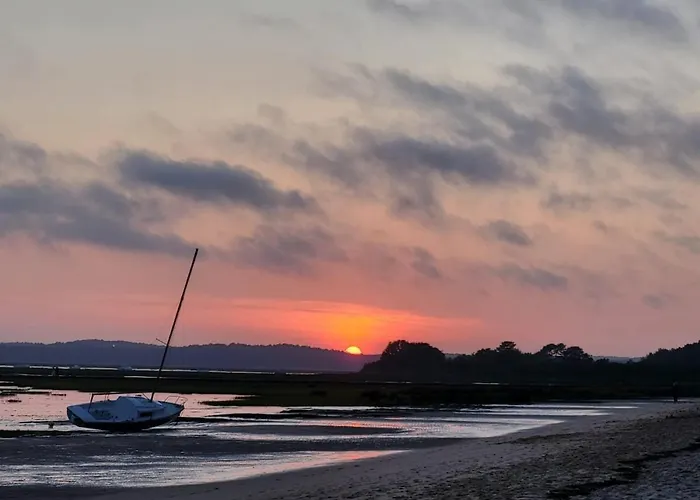 Maupiti, Maisonnette En Bord De D'ares